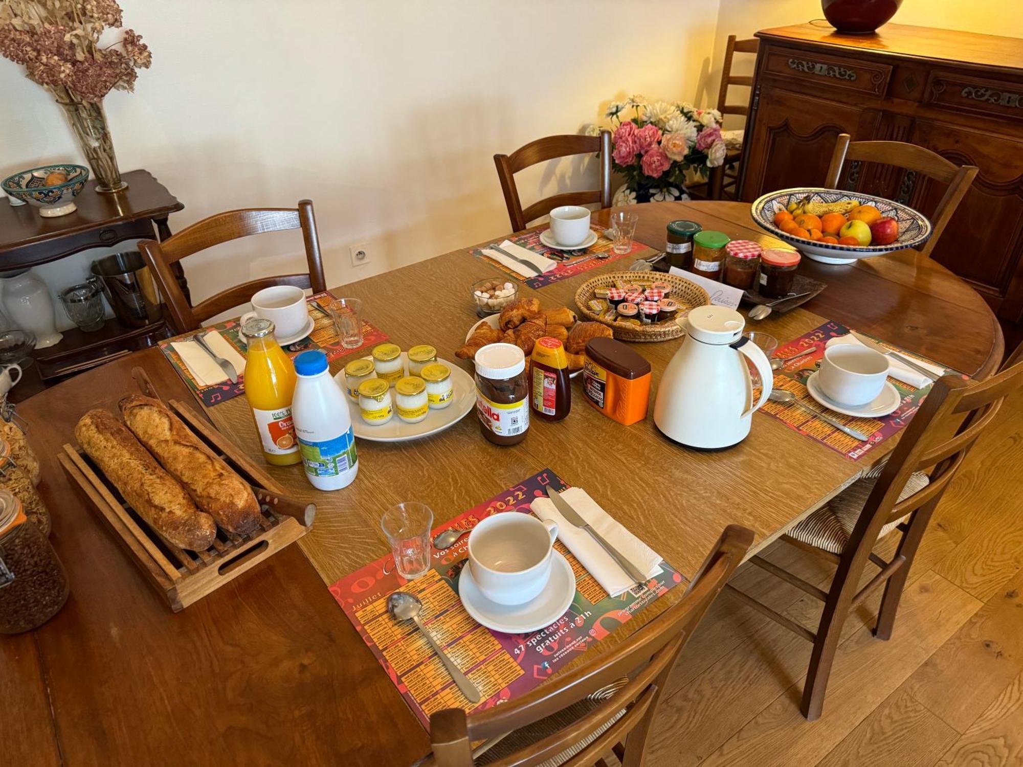 Les Crepinieres Bed & Breakfast Chartres Dış mekan fotoğraf
